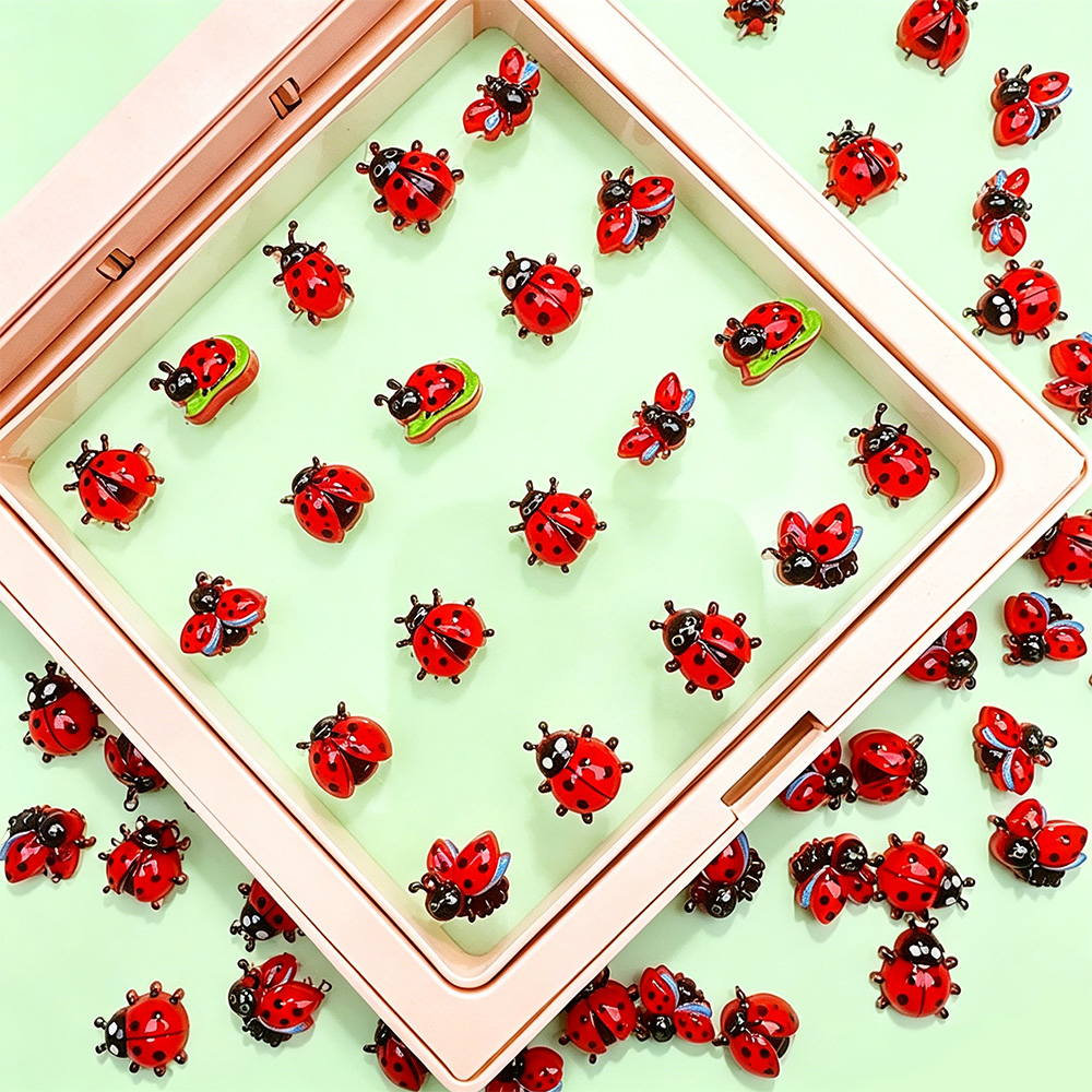 50Pcs Hiasan Kuku 3D Campuran  - Art Craft Ladybug ulasan dan harga